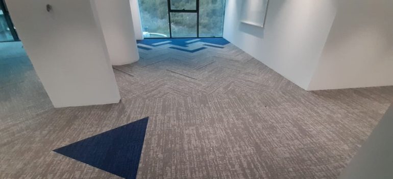 Sarıyer Yükseltilmiş Zemin Sistemleri, Sarıyer Pvc Kaplı Yükseltilmiş Döşeme, Sarıyer Enkapsüle Yükseltilmiş Döşeme, Sarıyer Karo Halı